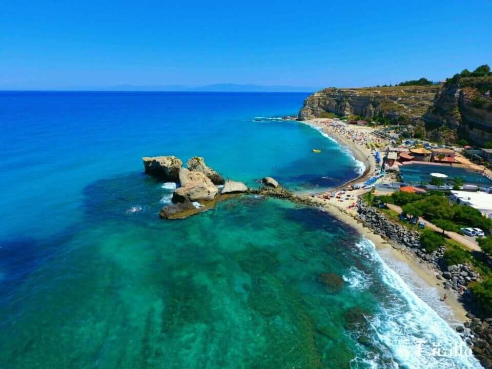 Borgo Di Riaci Beach Resort Санта Доменика Екстериор снимка